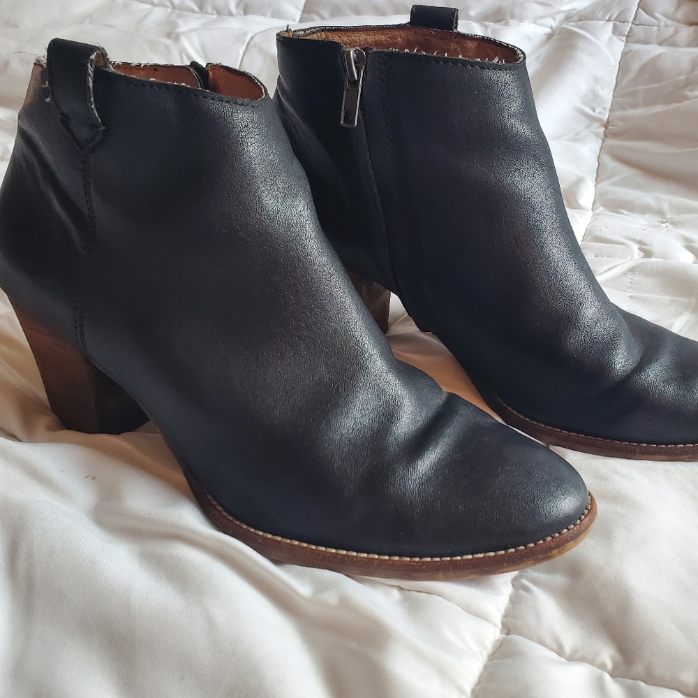 Madewell -  Ankle Boots with Heel (Black)